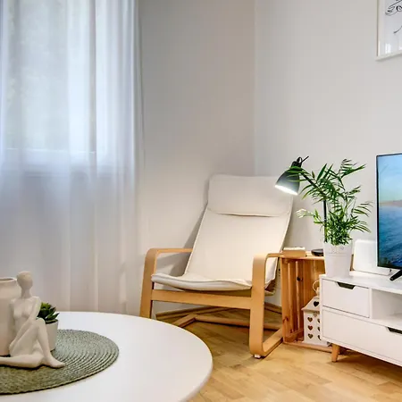 Centar White Апартаменти *