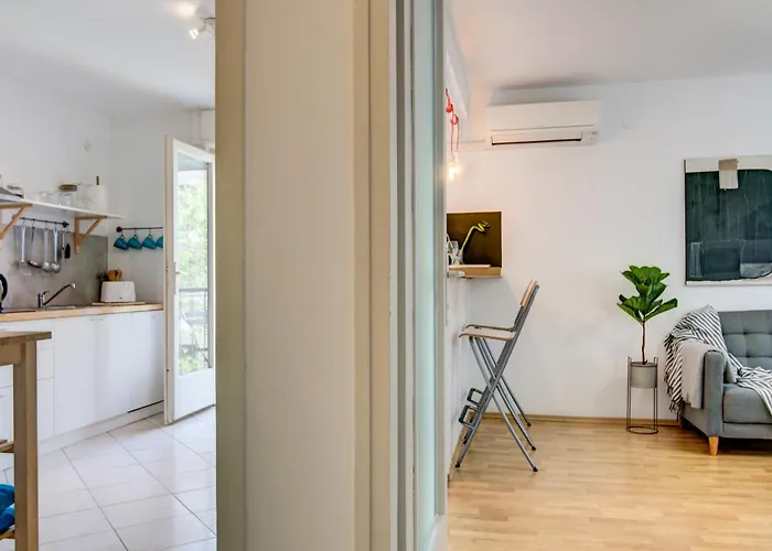 Centar White 公寓 *